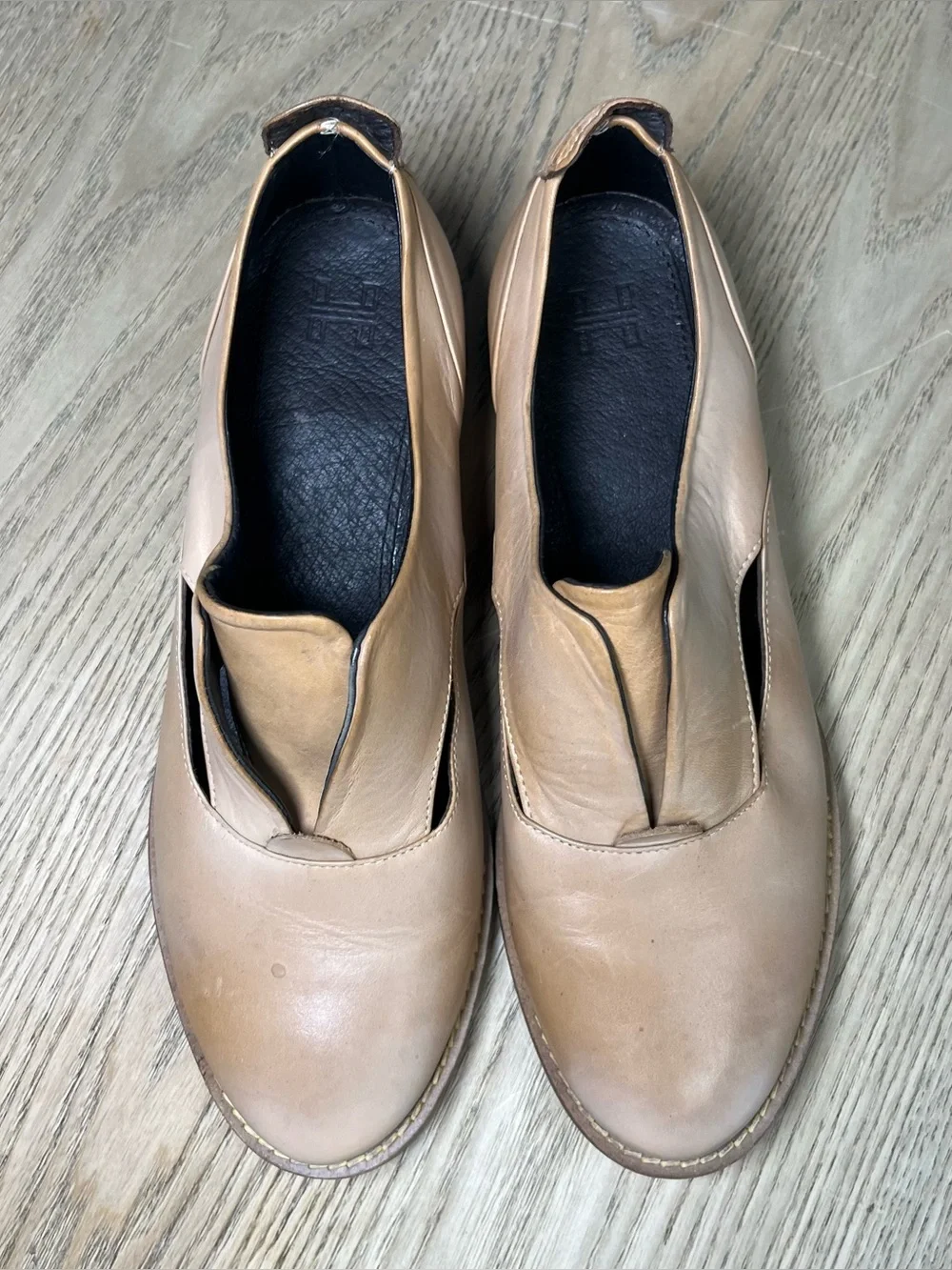 Hardy Oxford Peekaboo Slip On Leather Low Heel Shoes Tan Patina Women’s Size 8.5